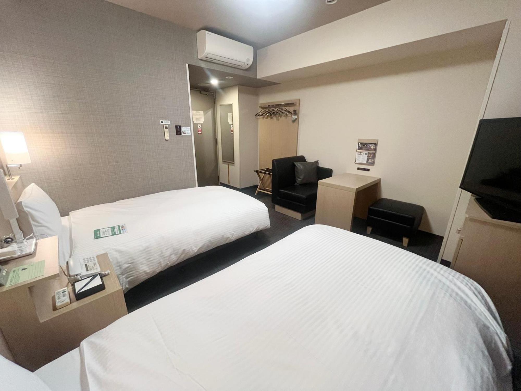 ​Hotel Route-Inn Ube​ Esterno foto